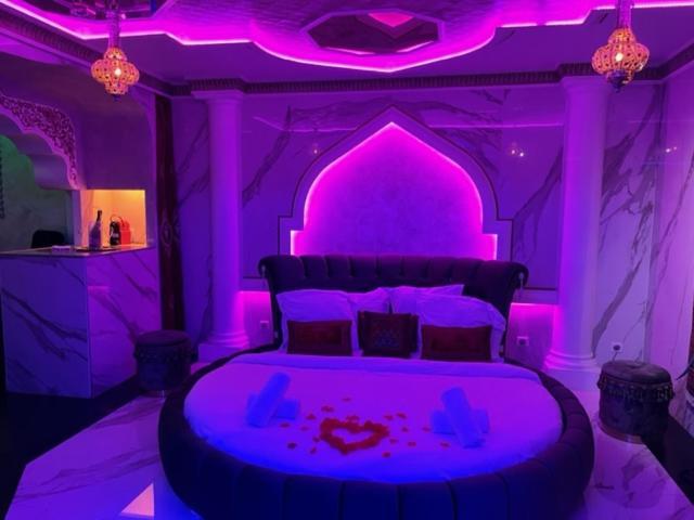 Sheherazade Lyon Kamer foto